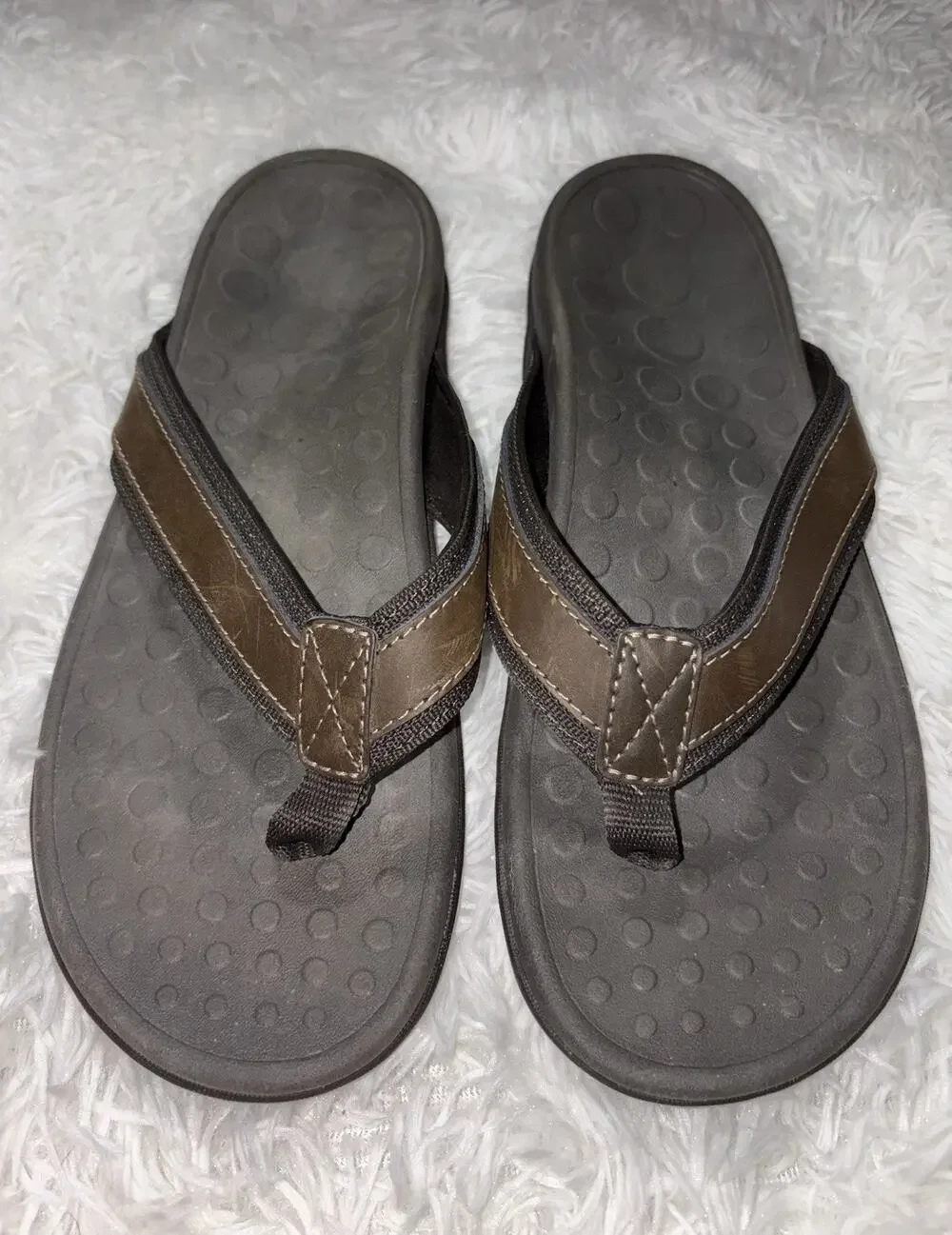 Vionic Men’s 10 Classic Brown Flip Flops. Grt. Pair, Comfortable